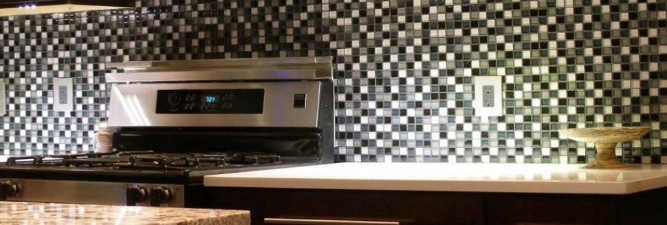 Keramic Cooking Plate On The Pork