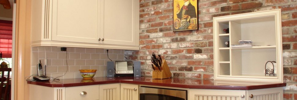 Keramic Stove Under The Kitchen Brick